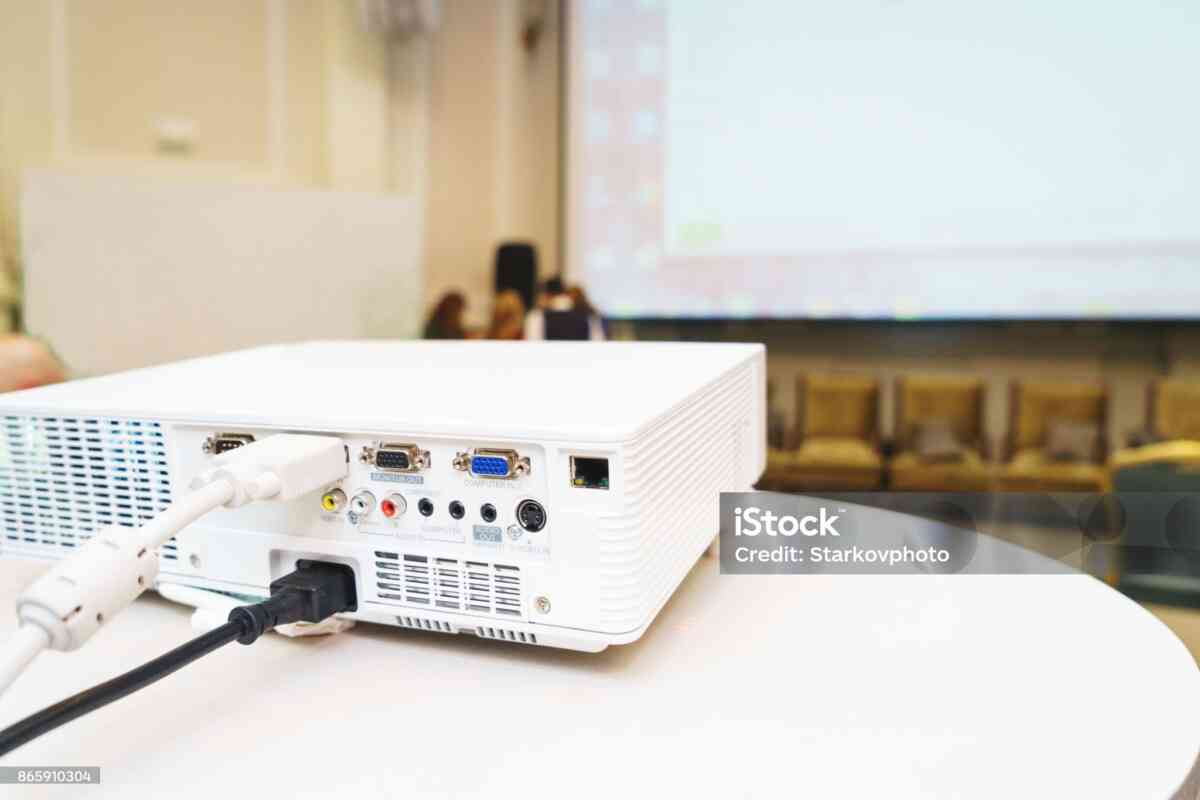 Cara Membersihkan dan Merawat Proyektor Agar Tetap Optimal