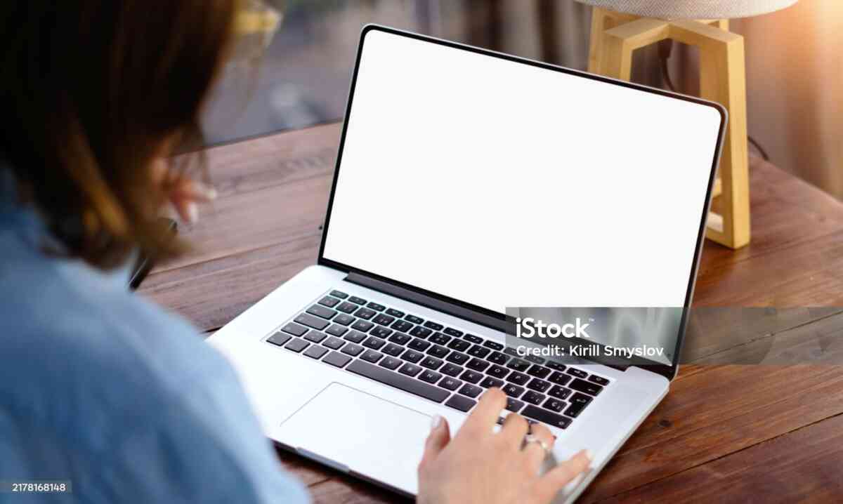 Tips Memilih Monitor untuk Desain Grafis & Foto Editing
