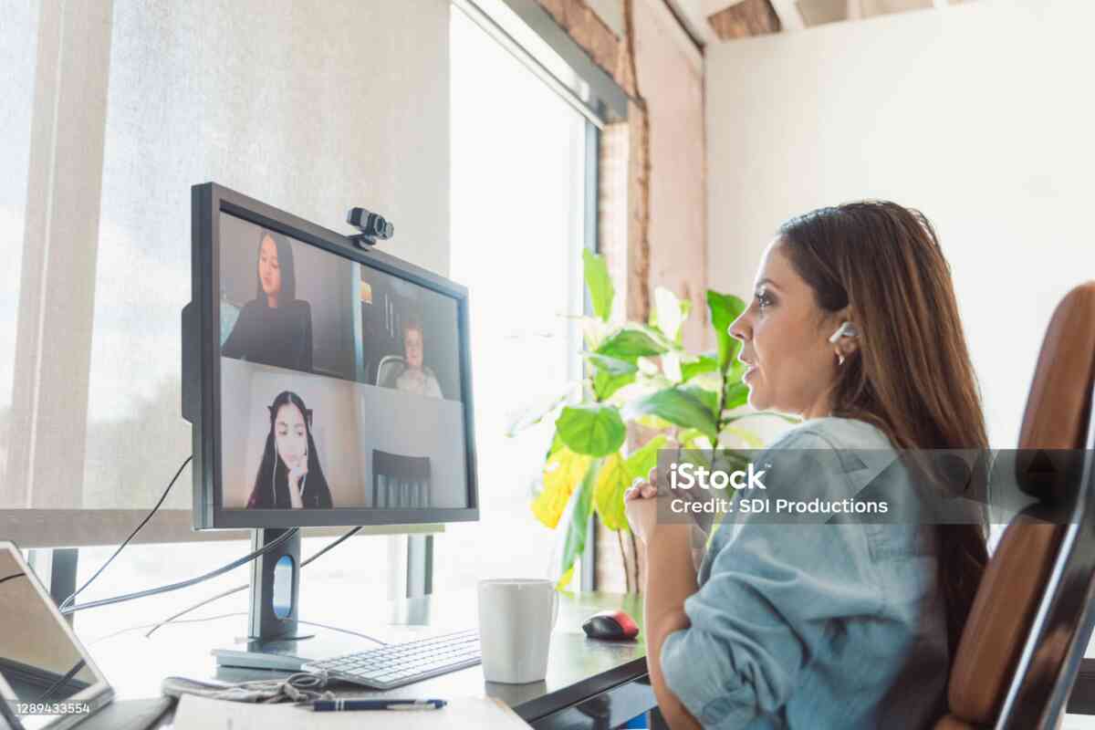 Tips Memilih Monitor untuk Kebutuhan Kerja, Produktivitas, dan Perkantoran